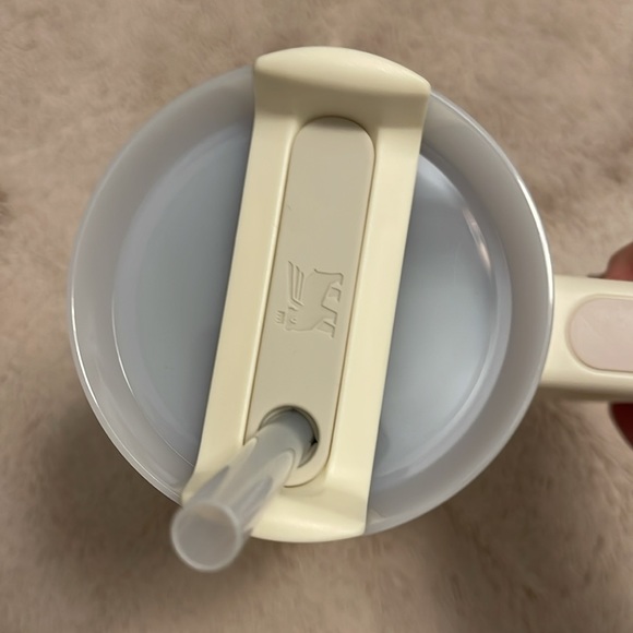 Stanley Tumbler - Quencher H2O 30 ounce - cream - Picture 4 of 5